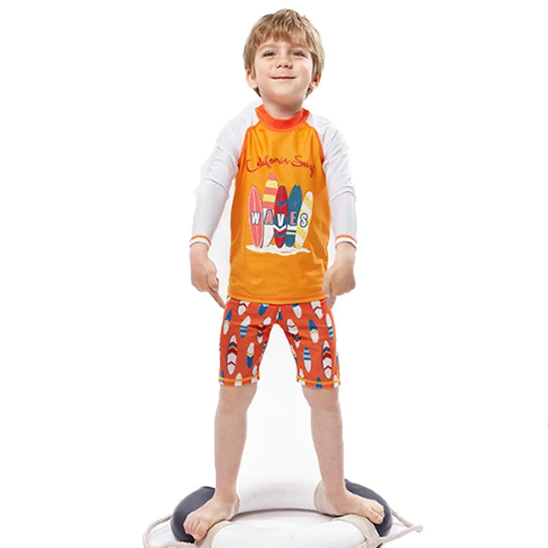 Costume da Bagno Due Pezzi Bambino e Bambina con Stampa Marina – Top e Pantaloncini, 9 Fantasie, 2–10 Anni