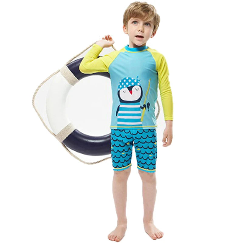 Costume da Bagno Due Pezzi Bambino e Bambina con Stampa Marina – Top e Pantaloncini, 9 Fantasie, 2–10 Anni