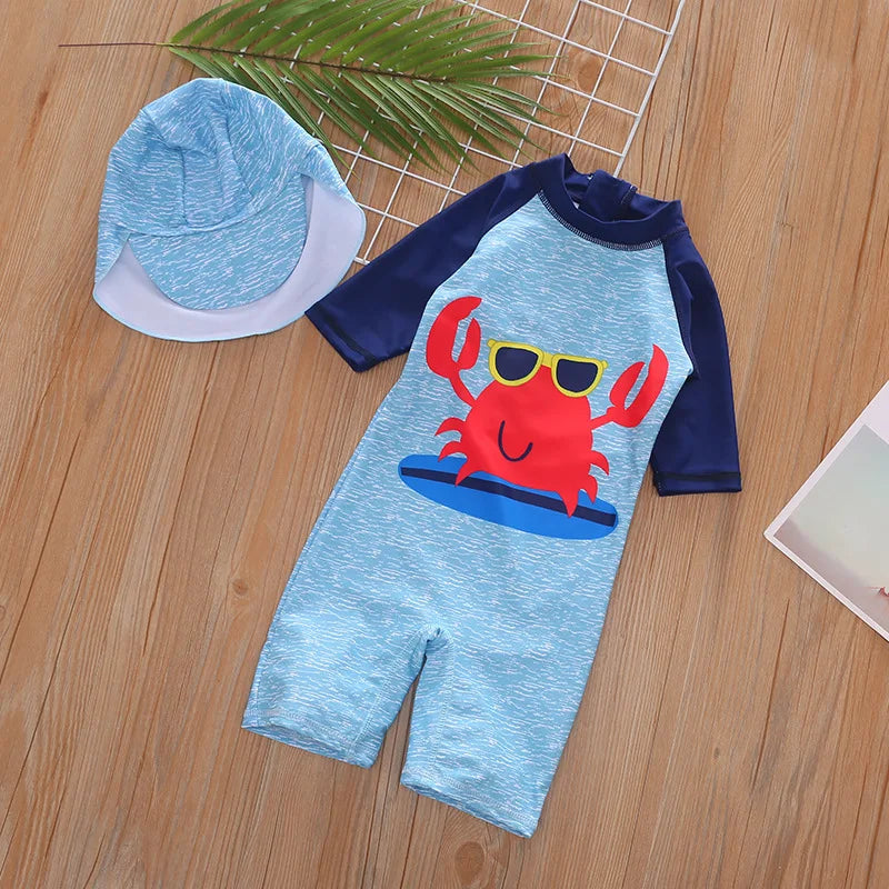 Costume da Bagno per Bambini con Protezione UV UPF50 – Set Rash Guard con Cappellino Abbinato e Fantasia Marina, XS–2XL | 10 Fantasie