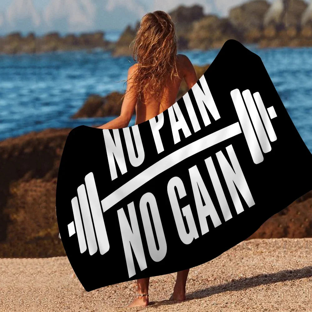 Telo Mare e Palestra in Microfibra con Slogan Fitness su Fondo Nero – 10 Modelli 6 Misure da 40×70 a 150×220 cm