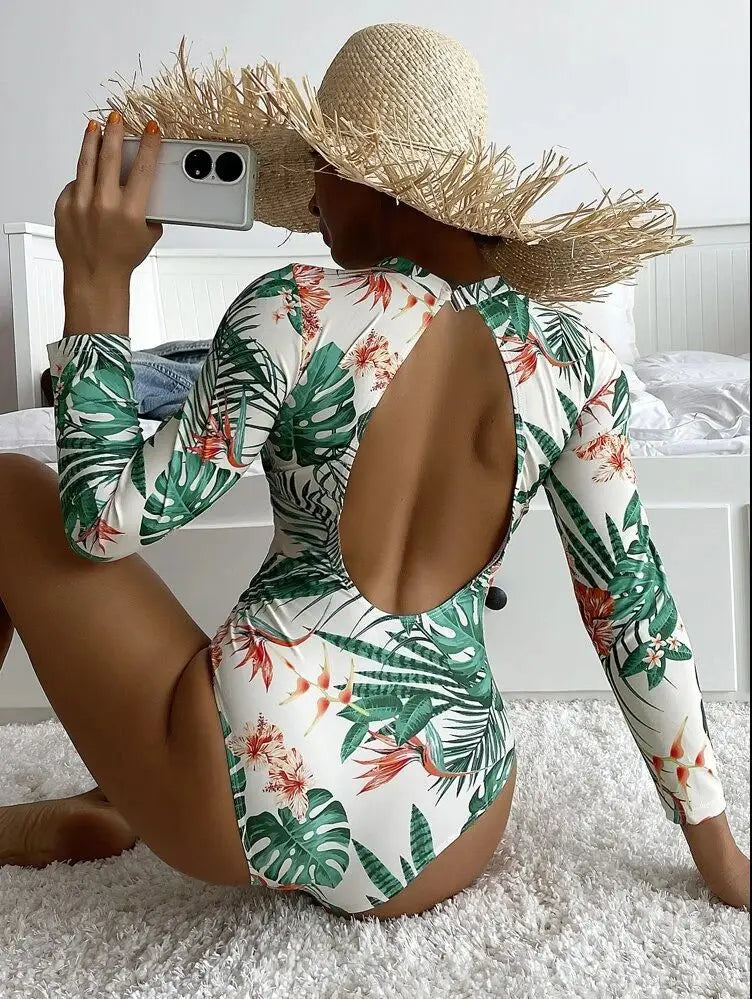 Costume Intero Donna a Maniche Lunghe con Apertura sulla Schiena e Stampa Tropicale